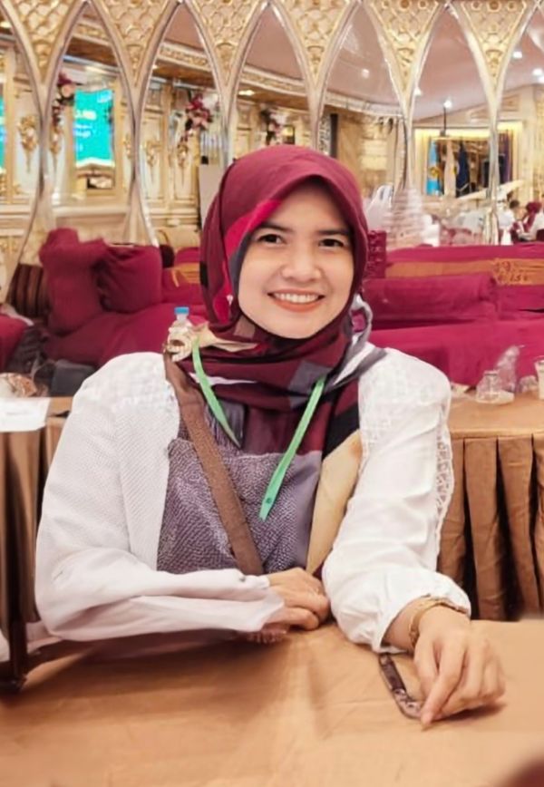 Dr. Sevilla Ukhtil Huvaid, SKM, M.Kes